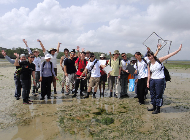 TeamSeagrass volunteers on Chek Jawa