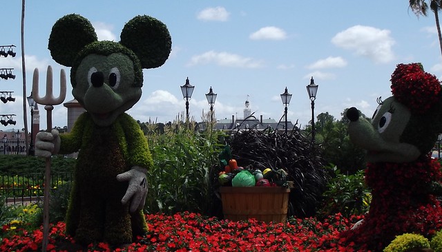 EPCOT Mickey & Minnie