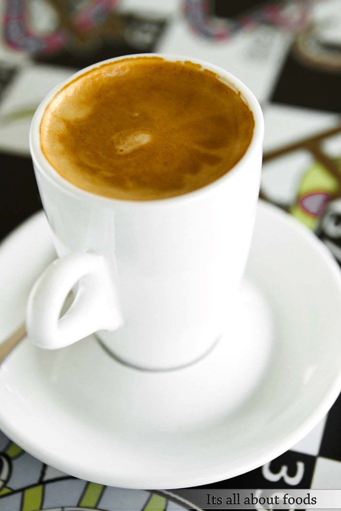 hot-shots-coffee-tea-solaris-dutamas