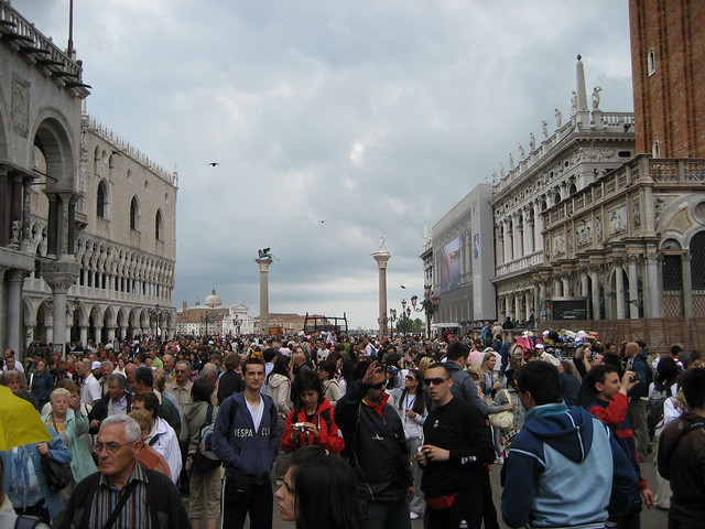 crowded-Venezia