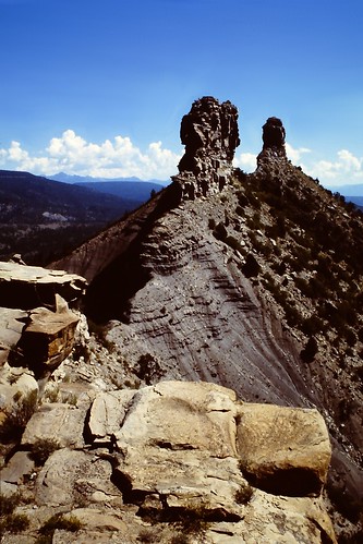 park chimney cliff usa verde rock museum landscape ruins colorado national mesa anasazi dwellings
