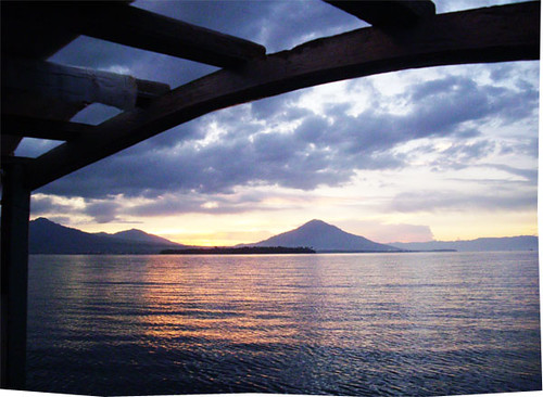 Between the Sunset, the Sea, Pawole Island and Kakara Island