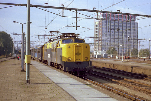 bahnen bahnennlniederlande eisenbahn elektrischetraktion europa lokomotive länder nlns nlniederlande ns1200 amsterdam nlnhnoordholland nl