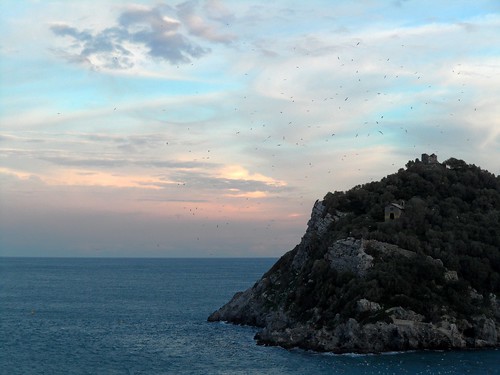sea sky italy del island twilight italia mare torre liguria cielo sera isola bergeggi imbrunire