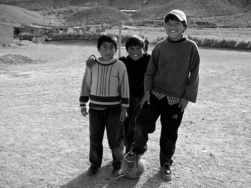 friends portrait bw argentina kids contrast happy blackwhite football buddies soccer smiles futbol mates jujuy argentino norteargentino