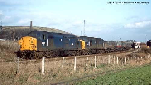 train diesel railway britishrail southyorkshire freighttrain class37 37024 37072 dodworth