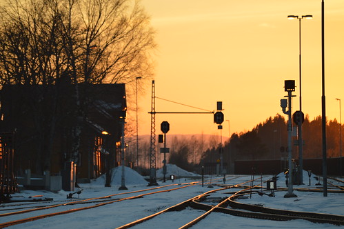 railroad train railway nsb tog solnedgang stasjon jernbane