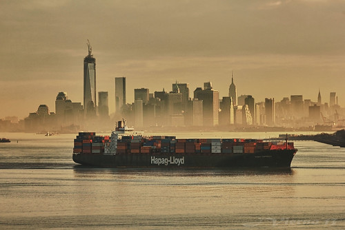 city nyc sea sun ny newyork water fog skyscraper sunrise canon buildings bay harbor boat marine ship manhattan transport container addicted sailor 70300mm hdr narrows hcsm 60d hdrextremes