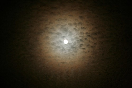 moon night clouds canon cloudy halo luna astrophotography astronomy dslr moonwatch