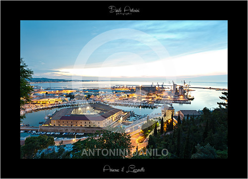 mostra sunset sea italy panorama seascape tourism museum canon landscape island harbor pier town twilight italia tramonto mare dusk events tripod meta artificial exhibitions porto shows belvedere museo bluehour mole turismo molo pentagon touring marche paesaggio nightfall manfrotto città adriaticsea eventi isola ancona molevanvitelliana crepuscolo località balneare mostre pentagono artificiale lazzaretto turistica orablu imbrunire pentagonal portarea mareadriatico treppiedi panoramicpoint touristdestination puntopanoramico luigivanvitelli pentagonale areaportuale exlazzaretto