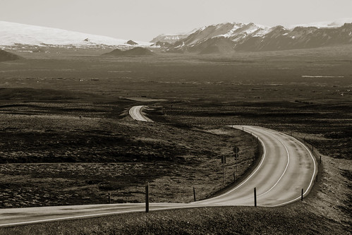 road mountains monochrome sepia landscape photography photo iceland highway europe photographer image fav50 fav20 photograph april 100 f80 curve scandinavia fav30 fineartphotography curving 200mm architecturalphotography commercialphotography fav10 southiceland editorialphotography 2013 fav40 fav60 architecturephotography ef200mmf28liiusm southerniceland fineartphotographer houstonphotographer ¹⁄₂₅₀sec mabrycampbell april122013 201304120h6a0223 pingvallavegur