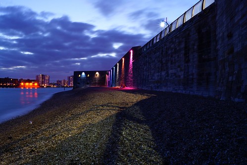 longexposure pink blue shadow sea people reflection beach water wall night clouds lights harbour stones hampshire portsmouth oldportsmouth railings towerblocks hotwalls
