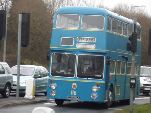 New Road, Bromsgrove - crossing the A38 - old blue bus - Garage -  116