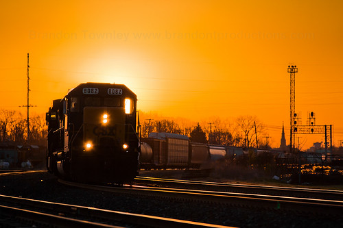 railroad sun reflection silhouette train sunrise railway trains locomotive railfan glint railroadtracks sd402