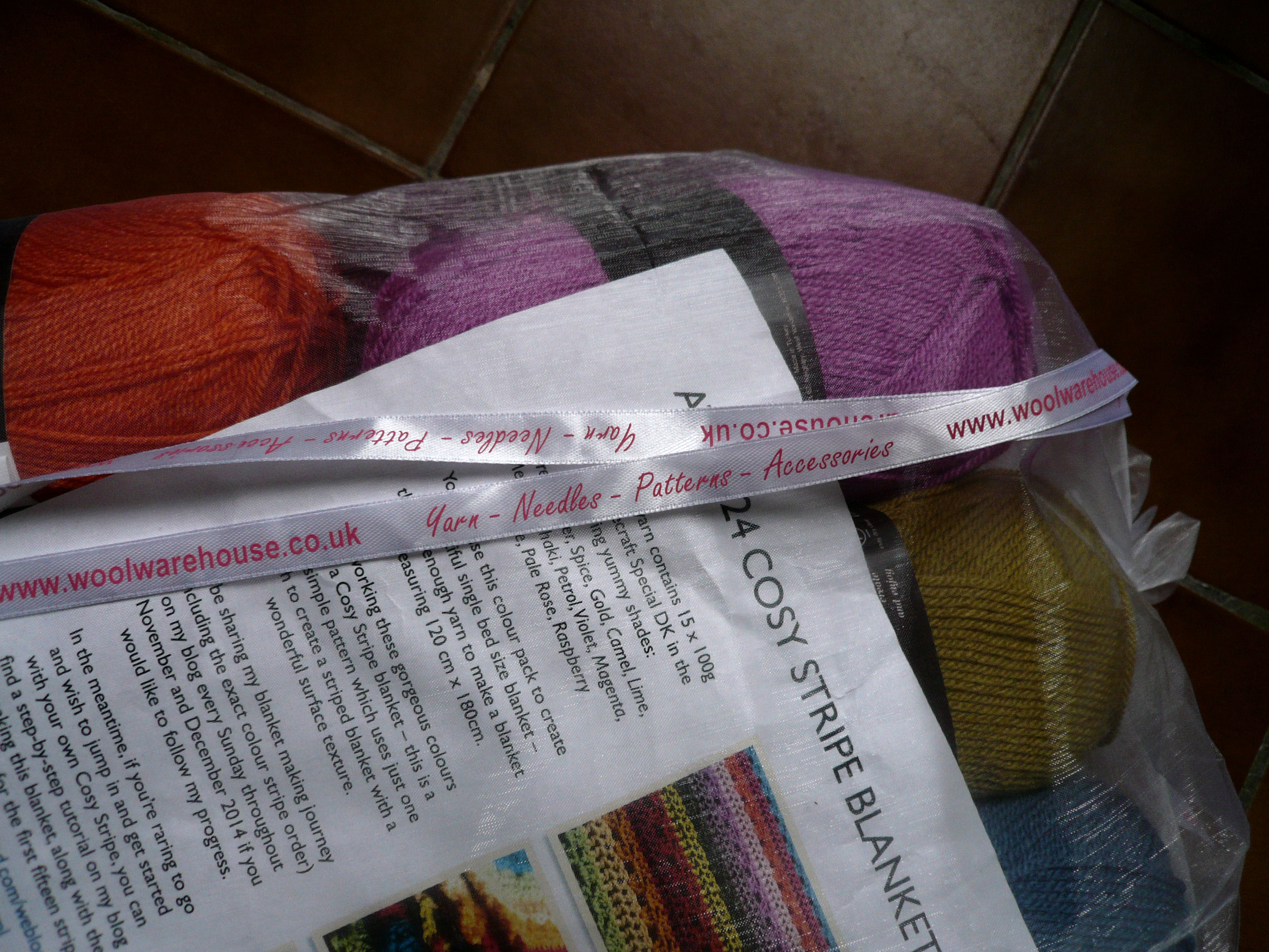 Wool Warehouse Pack ribbon