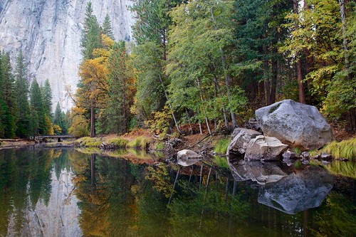 california autumn reflection fall river landscape nationalpark bank yosemite yosemitenationalpark cathedralrock yosemitevalley mercedriver elcapitanbridge