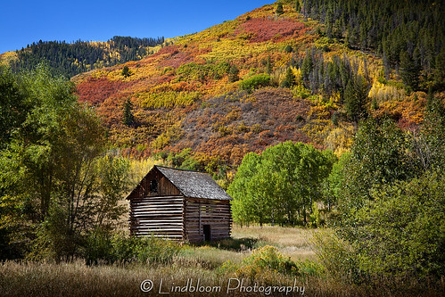 autumn colorado fall sylvanlake fallcolorsnature cabin ranch petersonranch