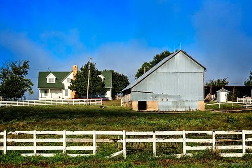 barn house farm digitalidiot ©allrightsreserved