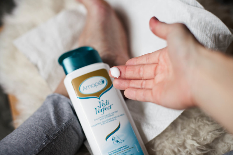 cute & little blog | respect your feet | easy tips on taking care of feet | Amopé Pedi Perfect lotion review | #RespectUrFeet