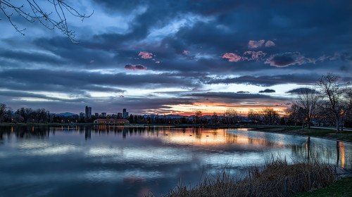 sunset mountains colorado cityscape ducks denver rockymountains bluehour citypark promote promotecontrol theaterwiz theaterwizphotography michaelcriswell