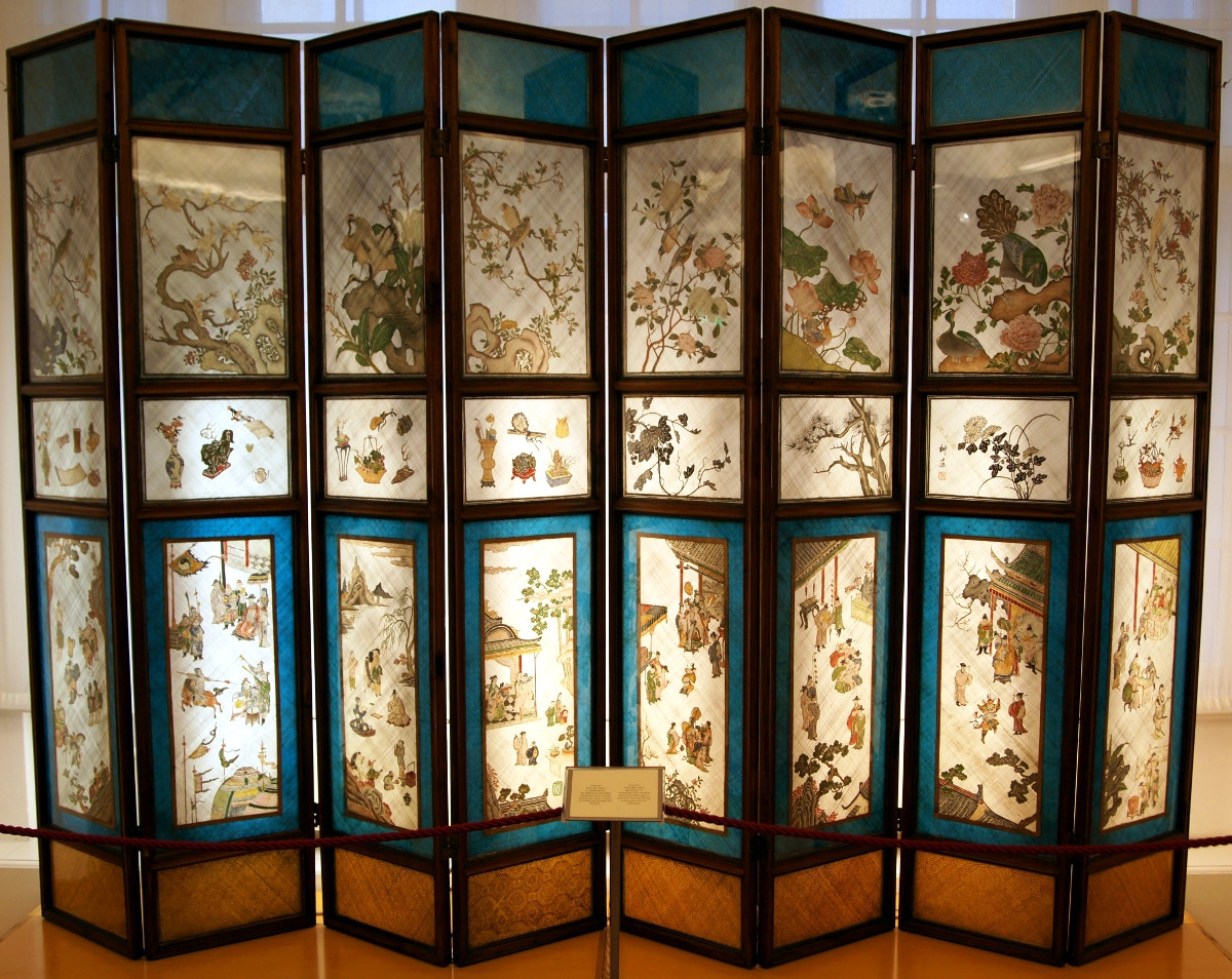 Chinese Folding Screen. 18th century. Wood, glass paper, Imperial Furniture Collection, Vienna. Credit Sandstein