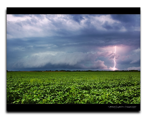 storm canon landscape photography eos illinois central bolt strike lightning outflow shelfcloud 60d