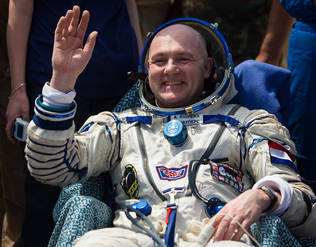 Expedition 31 Landing (201207010026HQ)