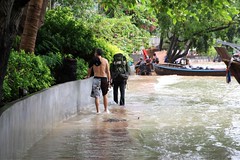 Die Uferpromenade bei Springflut