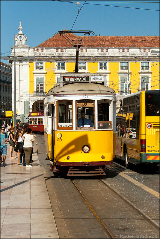 Zabytkowy tramwaj w Lizbonie
