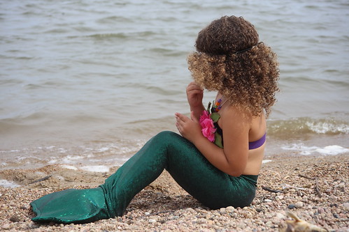 mermaid girl outdoor 4 age