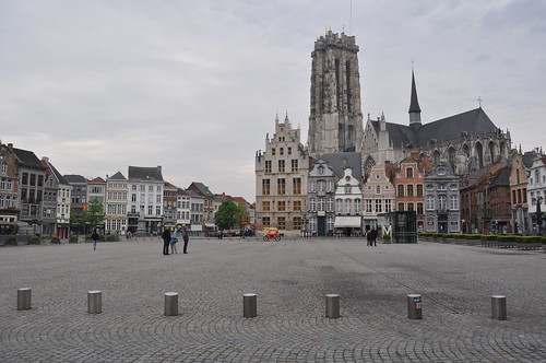 2012.04.29.055 - MECHELEN - Grote Markt - Sint-Romboutskathedraal