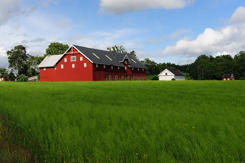 red green grass norway farmhouse long stokke