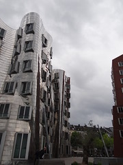 Neuer Zollhof (Frank Gehry) - Düsseldorf {mei 2012}