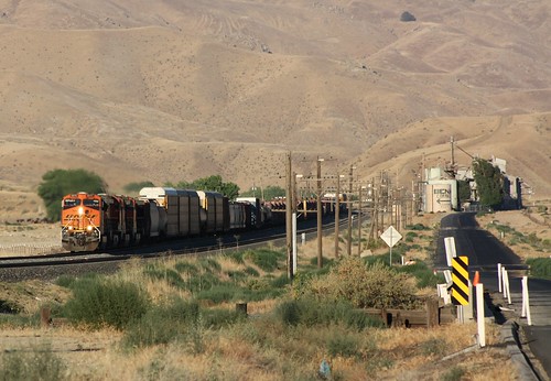 california railroad americana bnsf mojavedesert c449w burlingtonnorthernsantaferailroad americantrains usrailroads