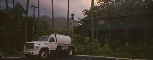 film truck hawaii fuji toycamera resort kauai hi vivitar fujisuperiaxtra400 plasticlens c41 vivitarpn2011 septictruck hāʻena