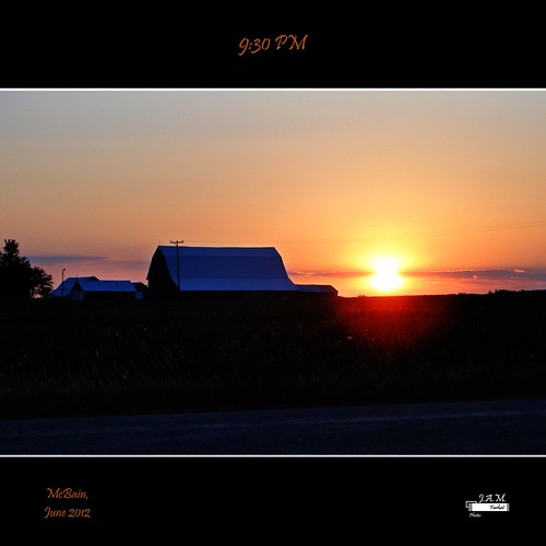 sunset red sun barn michigan farm north mcbain mygearandme rememberthatmomentlevel1 rememberthatmomentlevel2