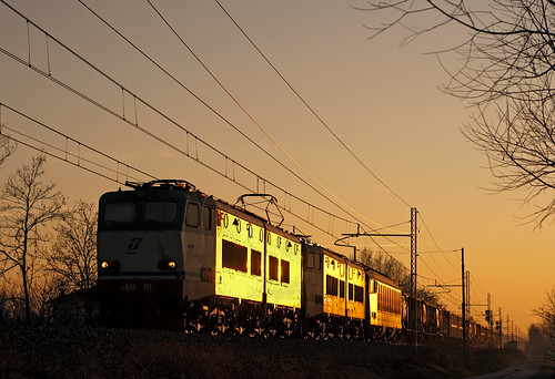railroad sunset tramonto railway trains bahn lombardia mau glint freighttrain ferrovia treni pavese caimano e655 nikond90