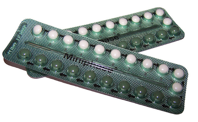 800px-Pilule_contraceptive from Flickr via Wylio