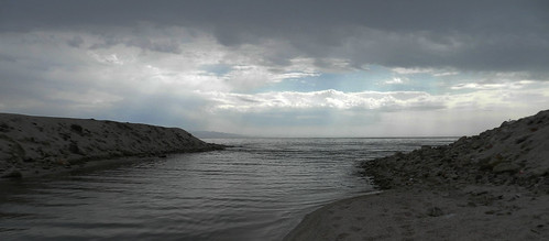 california ca sea usa seascape beach water landscape sand unitedstates stormy august shore thunderstorm storms thermal salton 2011 saltonseabeach nikoncoolpixp500