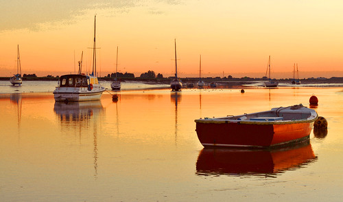 sunset boats tranquility essex rowingboat twotreeisland essexboatingscene