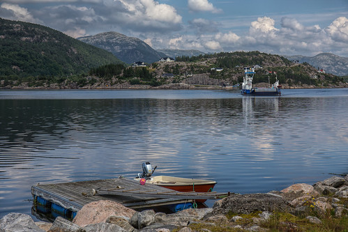 nature paysage landschaft landscape fjord sea coast water canoneos6d boat ship colors colores farben sky clouds norwegen noruega norge tranquil traveling serene view seaside islands beautiful outdoor photo picture panorama awesome scenery scandinavia stunning flickr foto vieux vessel mood mountains july
