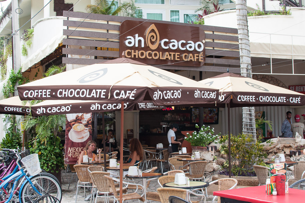 Chocolate maya en Ah Cacao en la 5ª Avenida de Playa del Carmen