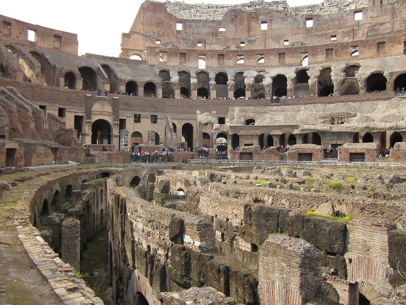 Что такое палатин. Дворец Калигулы на Палатине. Палатин реконструкция. Палатин в древнем Риме. Пятый микрорайон Рим.