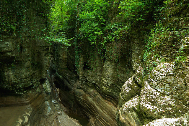 Agura Falls: Cave