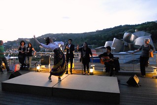 Espectáculo flamenco frente al Guggenheim.