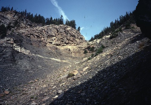 geology late1980s a1c hughesrange aldridgefm geotagsapprox graphiticargillite syenitedike