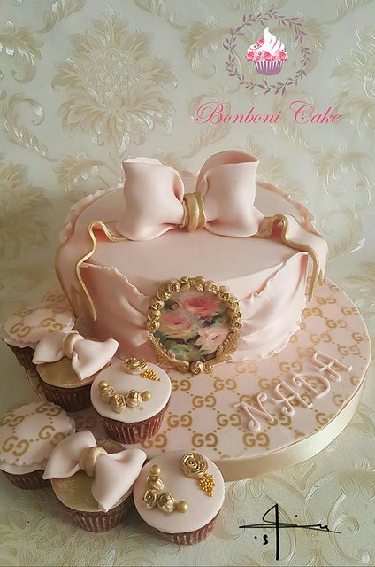 Elegant Pink with Gold Cake by Mona Ghobara of Bonboni cake