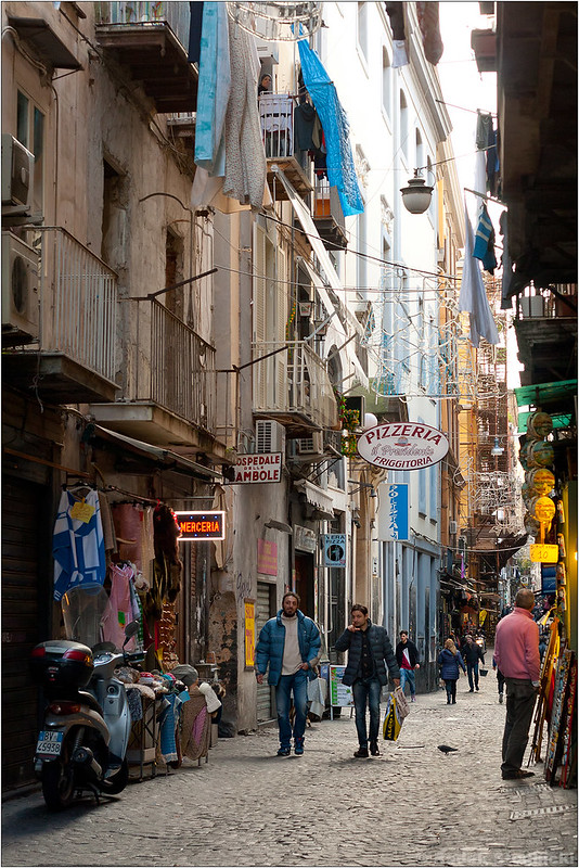 Ulica starego miasta w Neapolu
