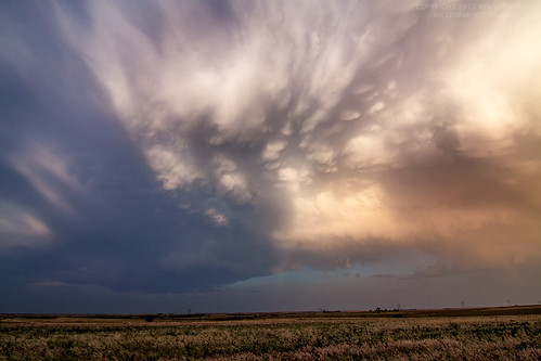 storm clouds rural kansas webres mammatus mcginnis