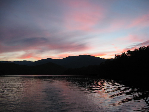 pink sunset sky cloud mountain lake reflection water rose lakesanteetlah bluewatersmountainlodge